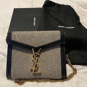 ysl c wall 353y portland ultracalf soft nero off white